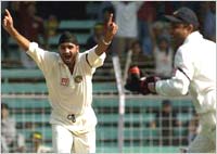 Harbhajan Singh claims another wicket