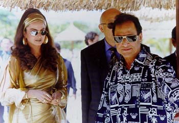 Rekha and Saawan Kumar on the sets of Mother