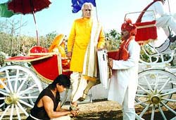 Shah Rukh Khan and Amrish Puri