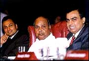 Dhirubhai Ambani flanked by his sons Anil (left) and Mukesh. File photo.