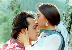 Aamir khan and Karishma Kapoor